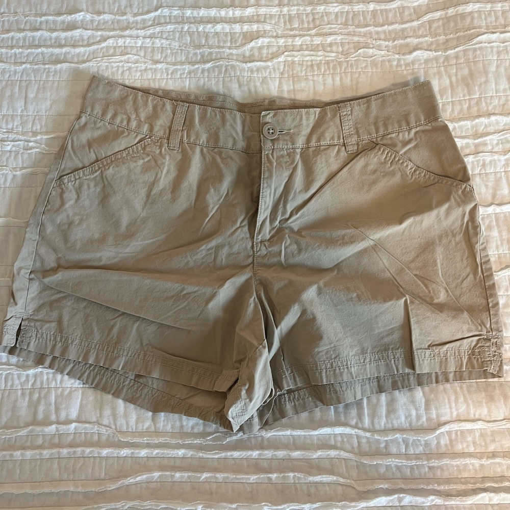 Tan Cargo Shorts Versatile Summer Essential